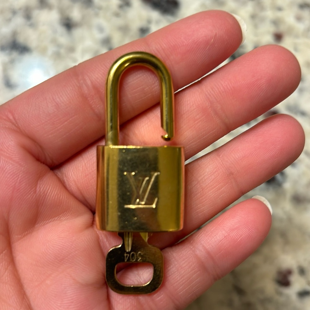 Authentic LV Padlock and Key - #304